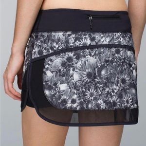 LULULEMON Hotty Hot Running Skirt Skort SIZE 10